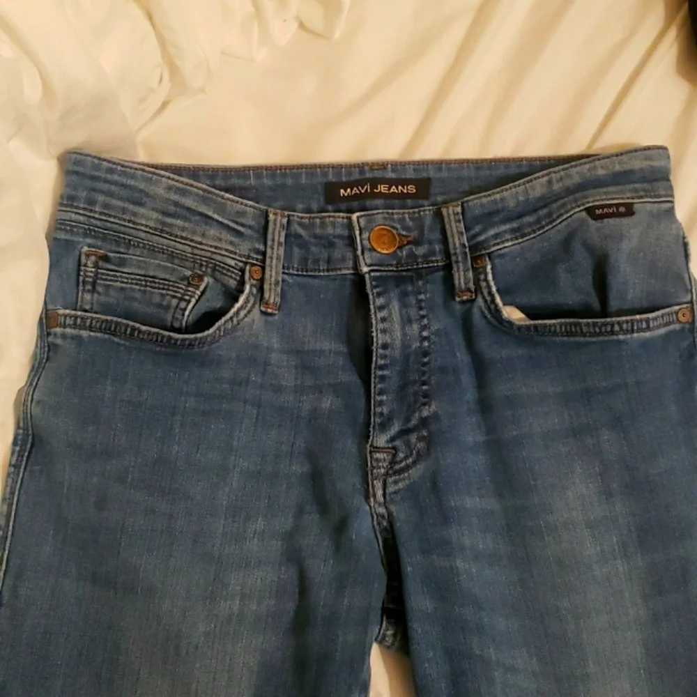 Jeans - Picture 1 of 4